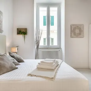 White Ostilia Rome